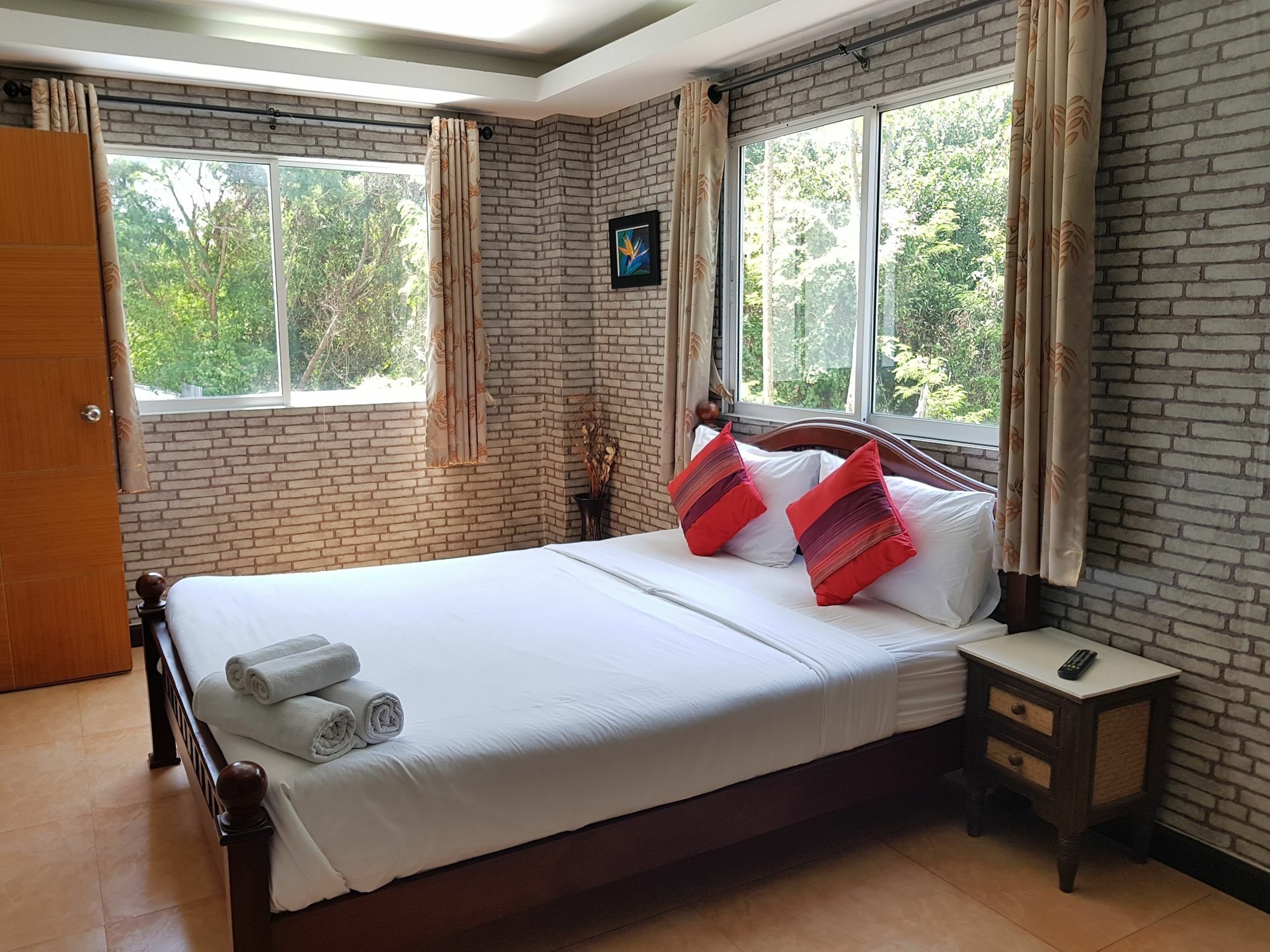 Spa Guest House Jomtien Beach Exterior foto